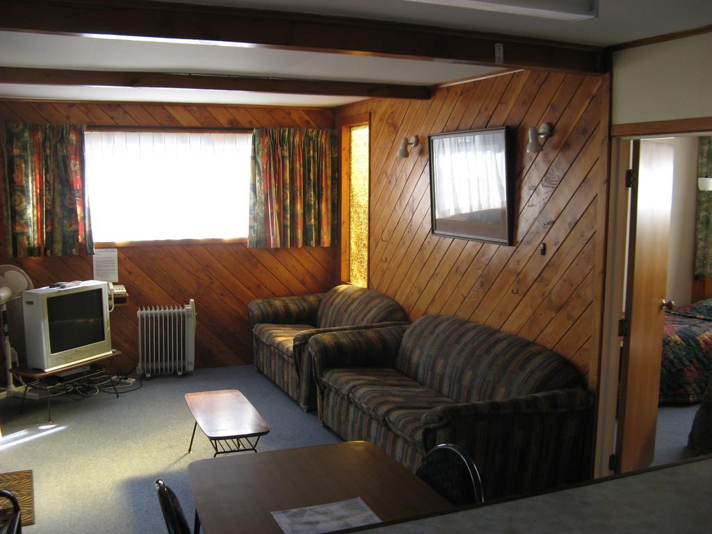 Tongariro River Motel Turangi Szoba fotó