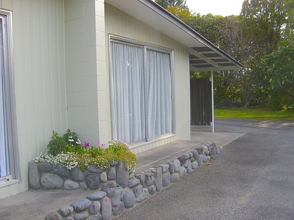 Tongariro River Motel Turangi Szoba fotó