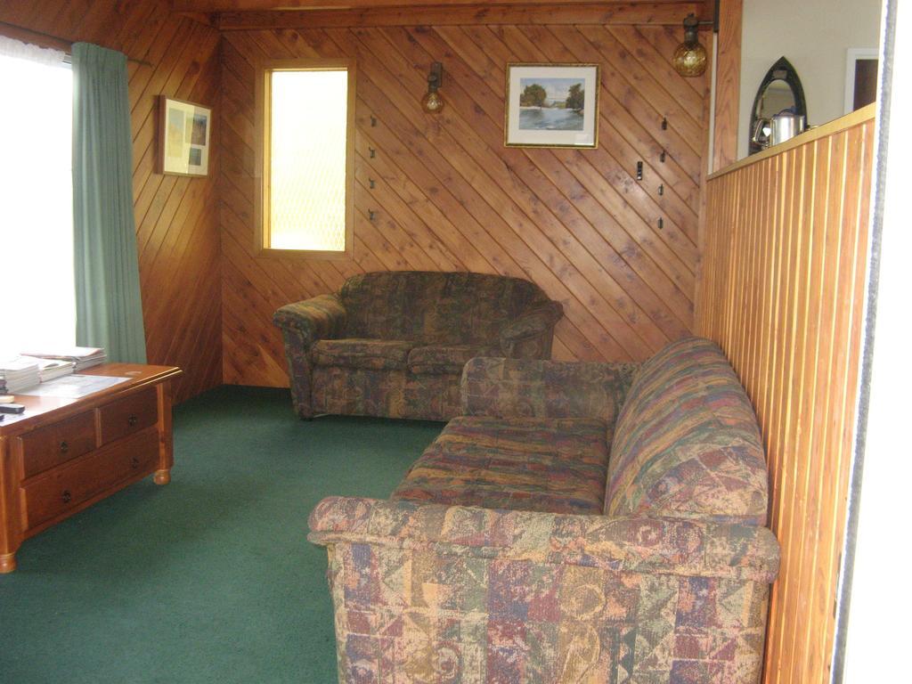 Tongariro River Motel Turangi Szoba fotó