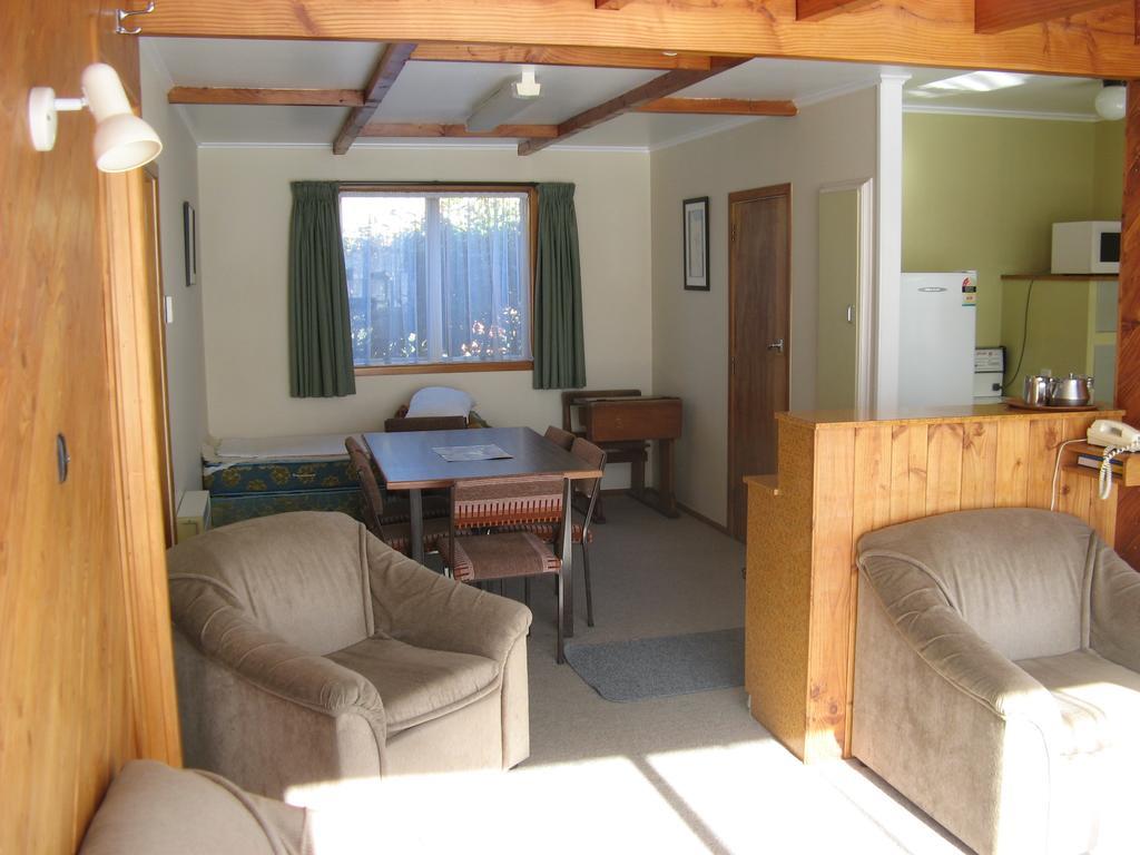 Tongariro River Motel Turangi Szoba fotó