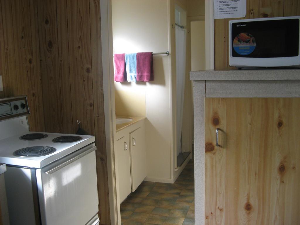 Tongariro River Motel Turangi Szoba fotó