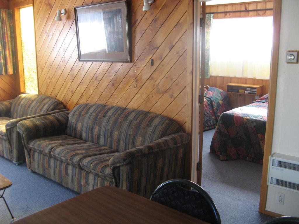 Tongariro River Motel Turangi Szoba fotó