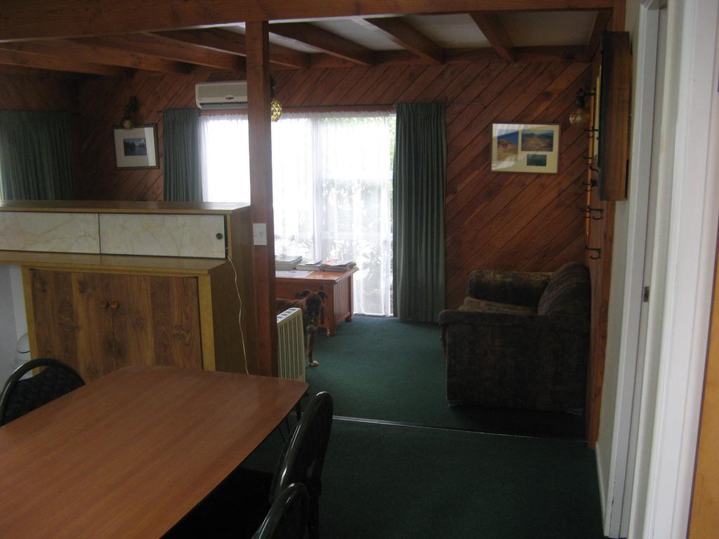 Tongariro River Motel Turangi Szoba fotó