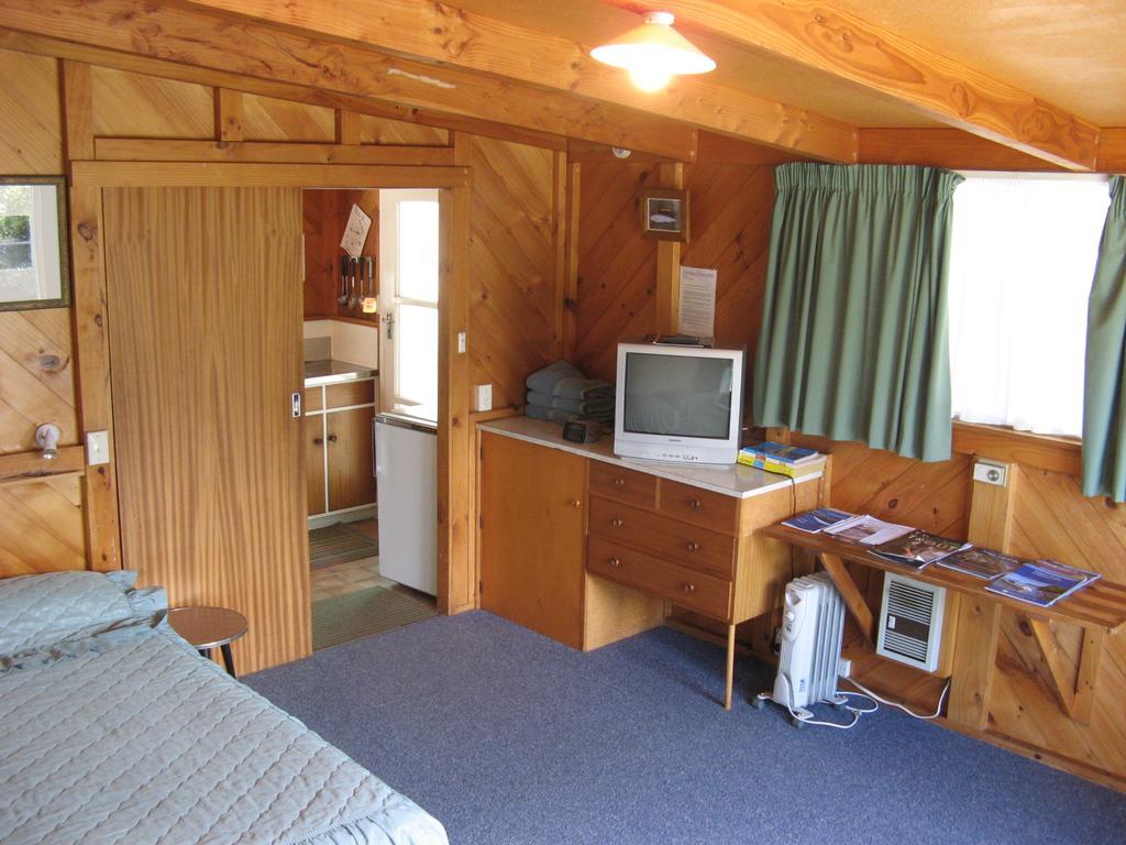 Tongariro River Motel Turangi Szoba fotó